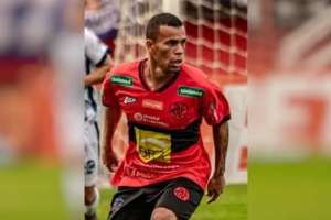 Justiça decreta prisão temporária de jogador investigado pela morte do namorado da ex | Divulgação/Pouso Alegre FC
