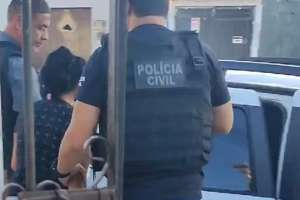 Mulher é presa por dar mais de 20 facadas na cuidadora da mãe e a matar por vingança | Ascom PC-AL