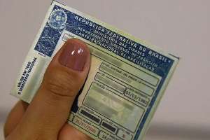 Carteira de motorista (CNH) poderá ter foto com itens religiosos; entenda | Marcello Casal Jr/Agência Brasil