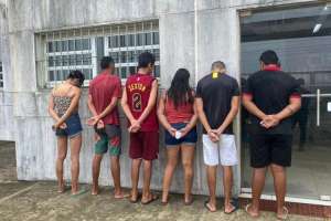 Grupo faz live praticando sexo na frente de criança e acaba preso em Teotônio | Reprodução