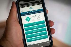 Banco Central adia lançamento do Pix Automático para junho de 2025 | Hugo Barreto/Metrópoles