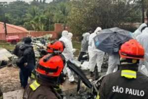 Bombeiros resgatam todos os corpos de avião que caiu em São Paulo | Reprodução