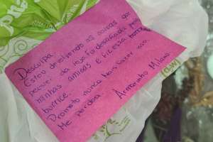 Jovem devolve agulhas furtadas no DF e deixa bilhete: 'Me perdoa'  | Reprodução