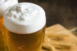 Cerveja pode aumentar os riscos de ter covid, enquanto vinho pode diminuir | Freepik