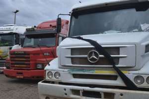 AuxÃlio caminhoneiro paga hoje R$ 2.000 a mais 140 mil motoristas                | Reprodução