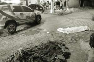 Adolescente é morto com vários tiros no Benedito Bentes | Cortesia